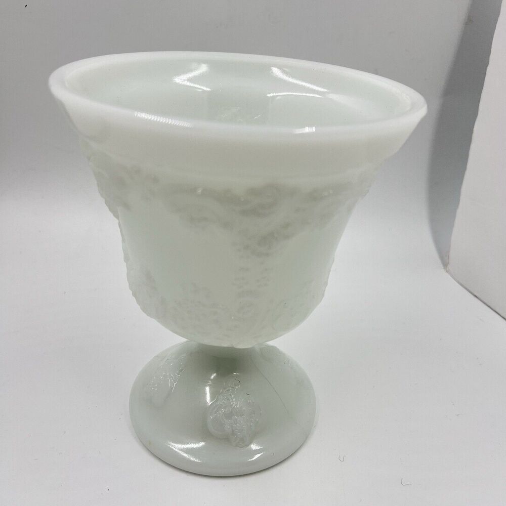 Vintage E O Brody White Milk Glass M4300 Pedestal Vase Grape Vine Cleveland Ohio